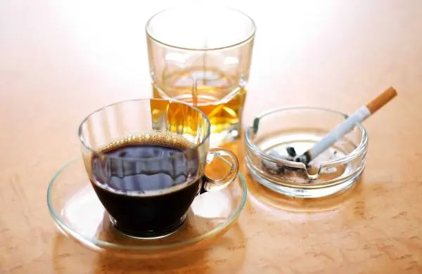 Störfaktoren wie Alkohol und Nikotin