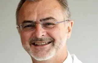 dr_martin_runge_t.jpg